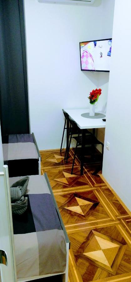 Pula Center Studio Apartments Exterior foto